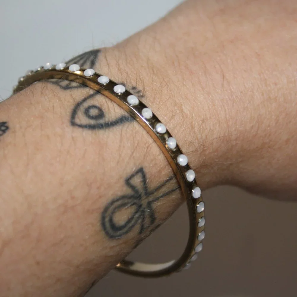 🌙💛 Gold & Opalite Bangle Bracelet – 7